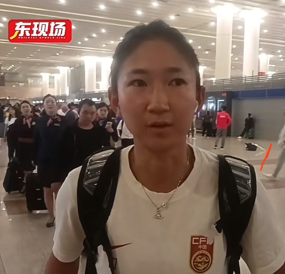 米兰体育官网登录网址-羽毛球女足亚洲杯赛马上开战