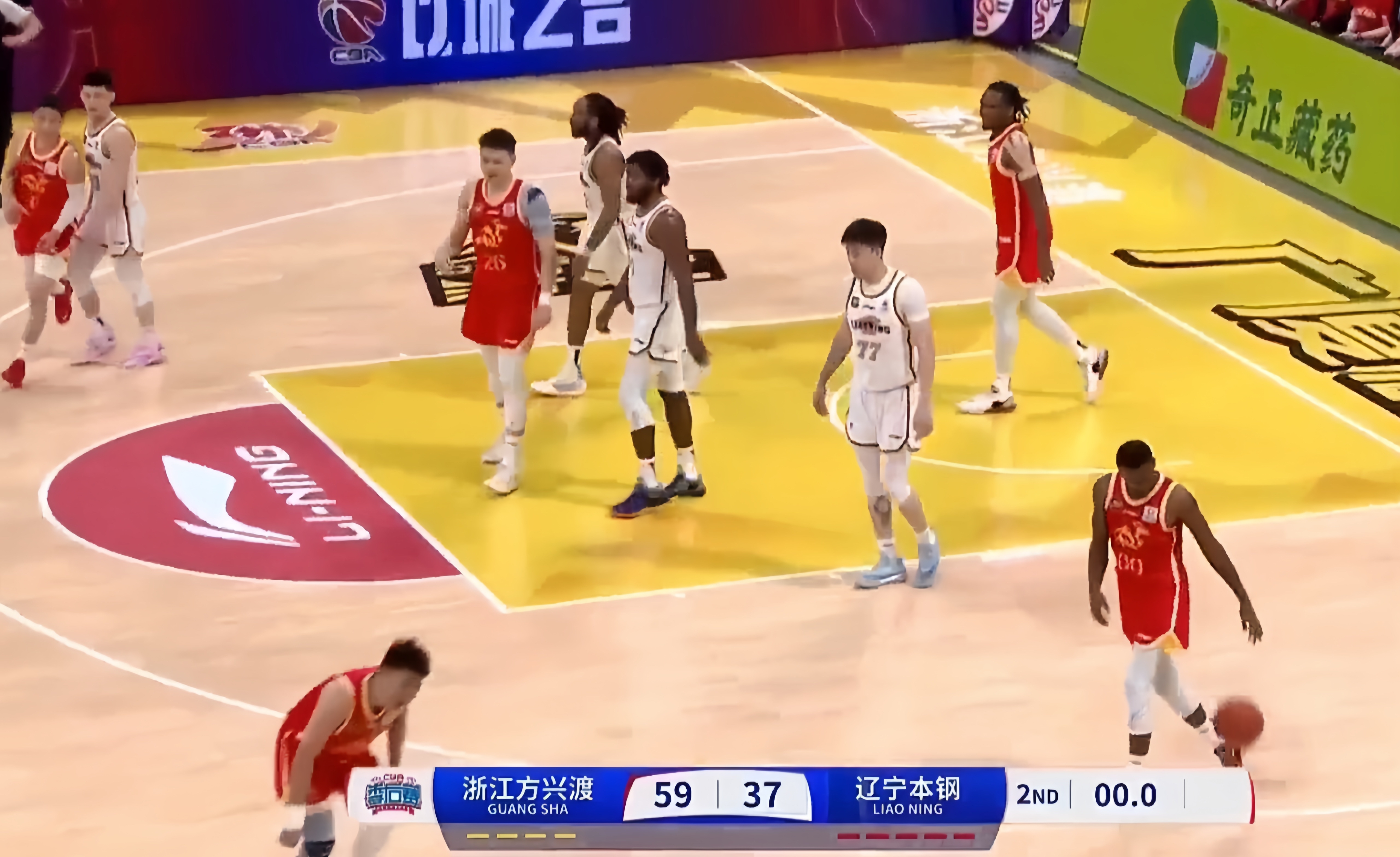 米兰体育官网app-浙江男篮挑战强敌,全力争取晋级