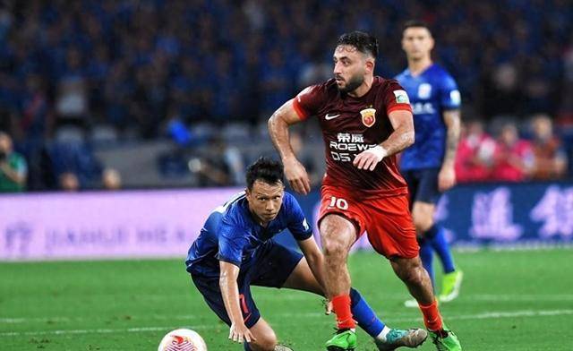 米兰体育网页版-申花赛前拉练秘密曝光:球员集结训练积极的简单介绍