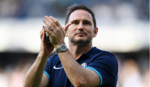 包含弗兰克·兰帕德可能接替埃弗顿教练职位的词条