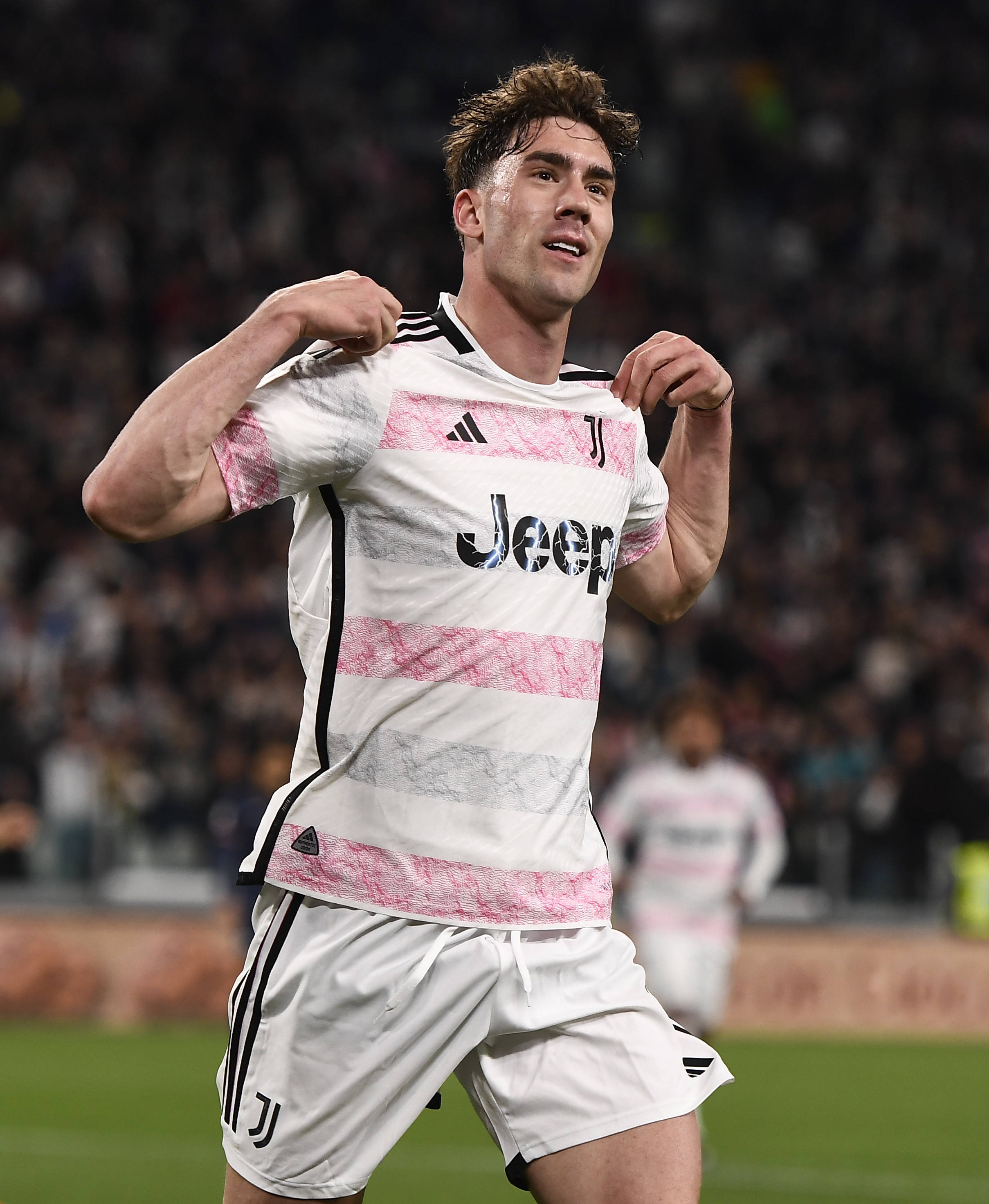 米兰体育vip注册-尤文图斯胜出，晋级欧冠四强